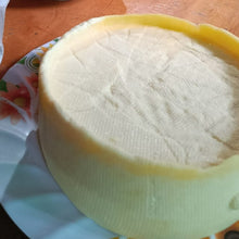 Load image into Gallery viewer, El Queso de Finca Tres G