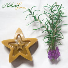Load image into Gallery viewer, Candelas de Cera de Abejas  en estrella  (Bees Wax Candle Star)