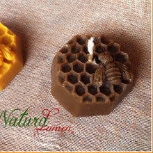 Load image into Gallery viewer, Candelas de Cera de Abejas  en estrella  (Bees Wax Candle Star)